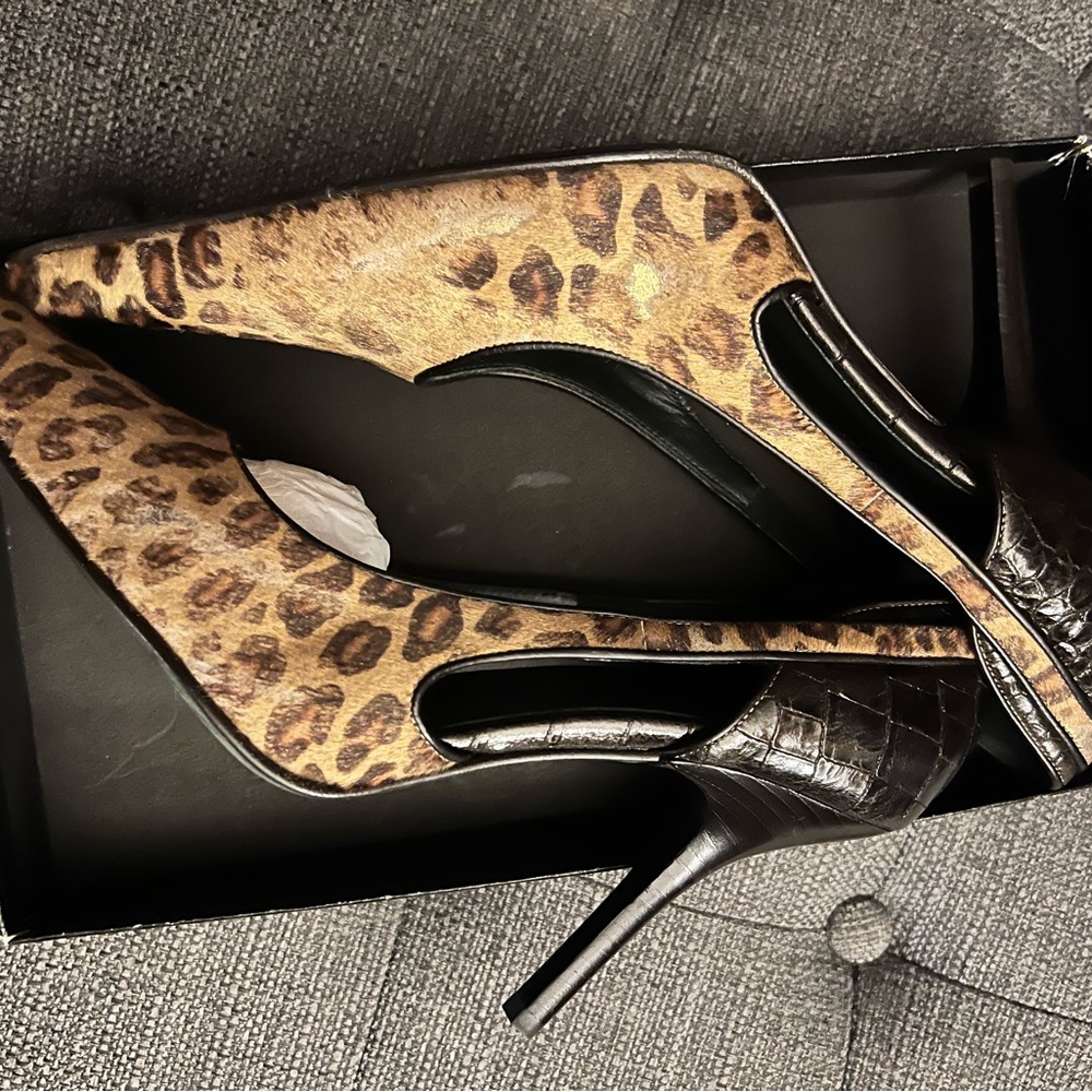 Women’s size 10M Donald Pliner expresso and leopard print high heel pumps
